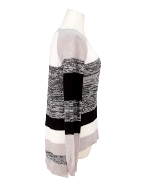 BCBGMAXAZRIA Long Sleeve Hi-Low Sweater Rt Side