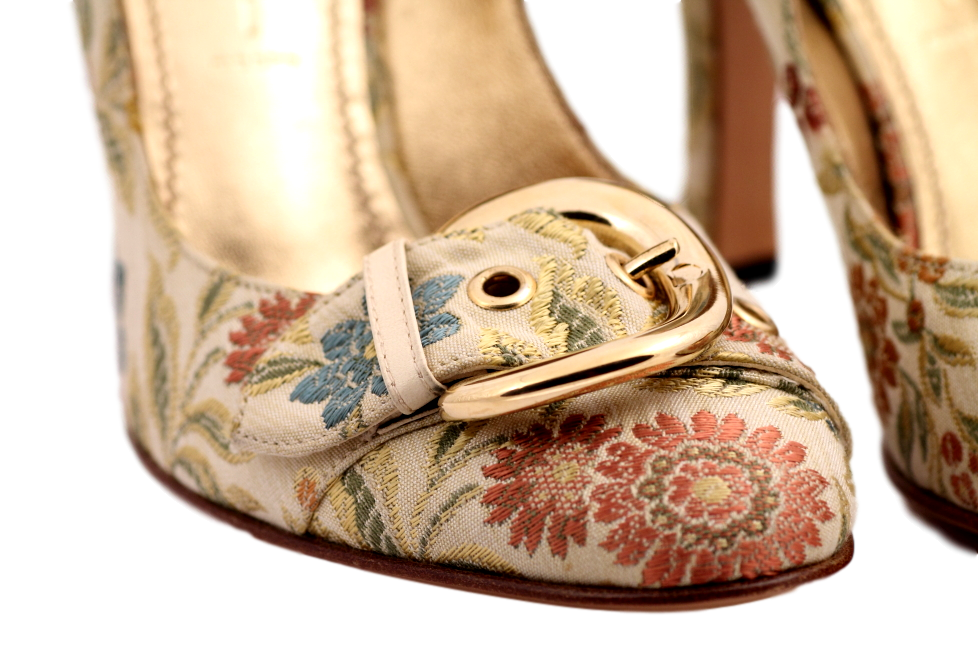 CASADEI FLORAL PUMP - eKlozet Luxury Consignment