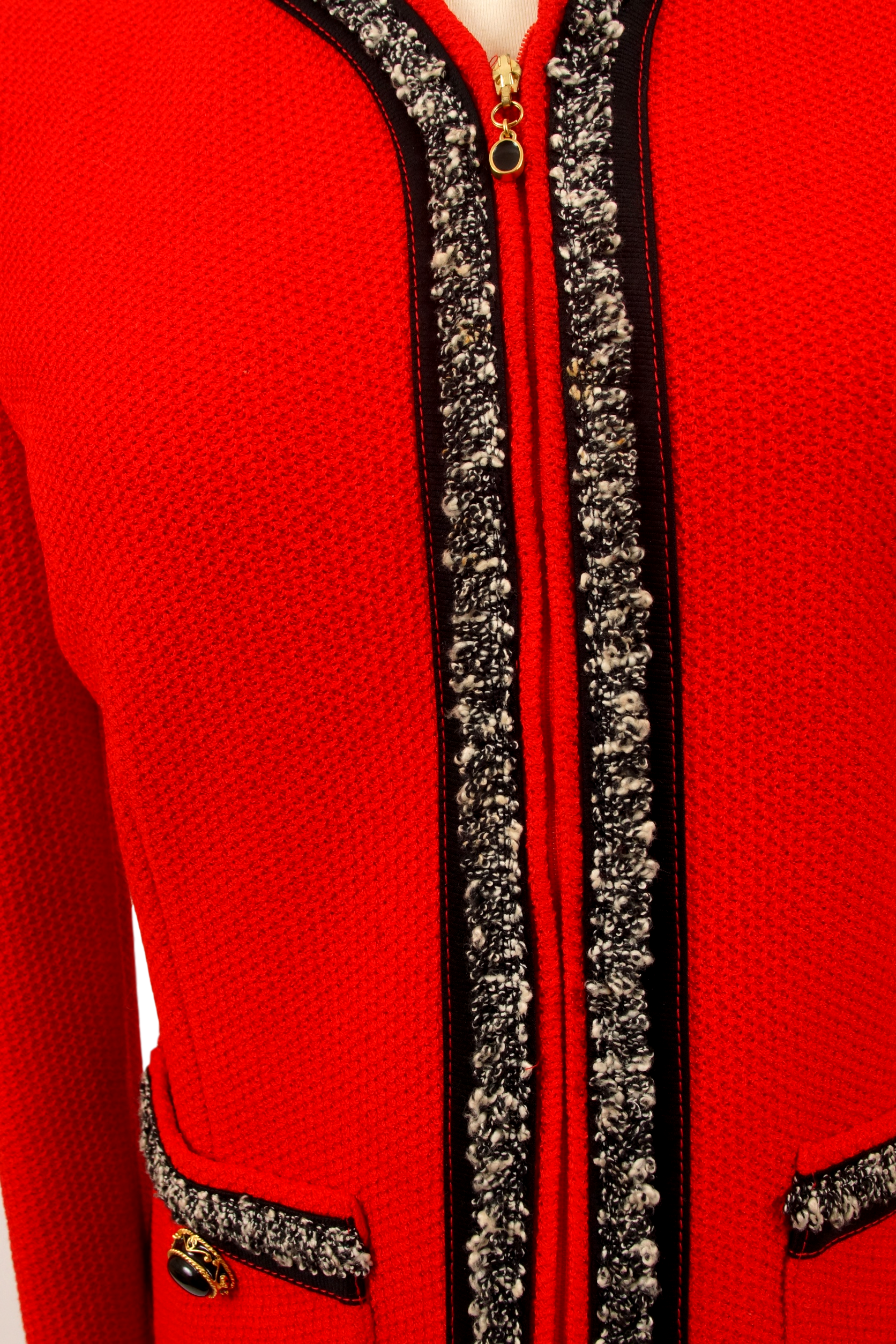 ST. JOHN COLLECTION RED COLLARLESS JACKET - eKlozet Luxury Consignment