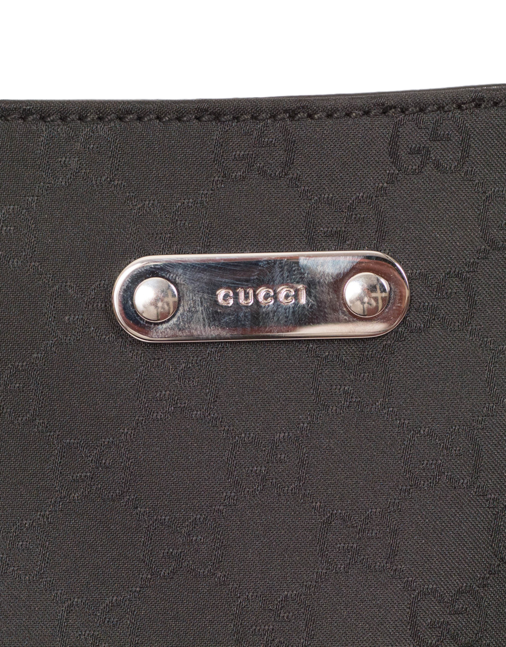 GUCCI SIGNATURE "GG" SHOULDER BAG - eKlozet Luxury Consignment