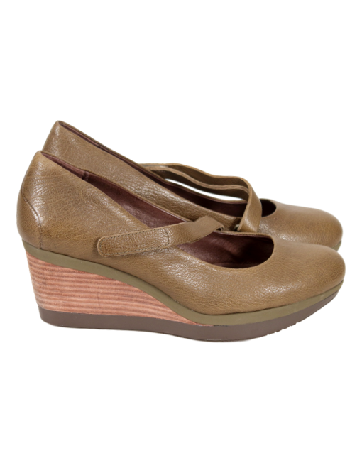 TSUBO Karris Mary Jane Wedge Heel Side - eKlozet Luxury Consignment Boutique