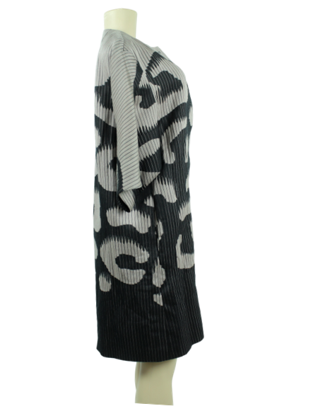 Escada Knee-Length Collarless Topper Coat - eKlozet Luxury Consignment