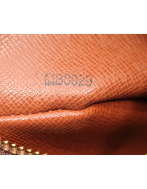 LOUIS VUITTON PAPILLON 26 HANDBAG - eKlozet Luxury Consignment