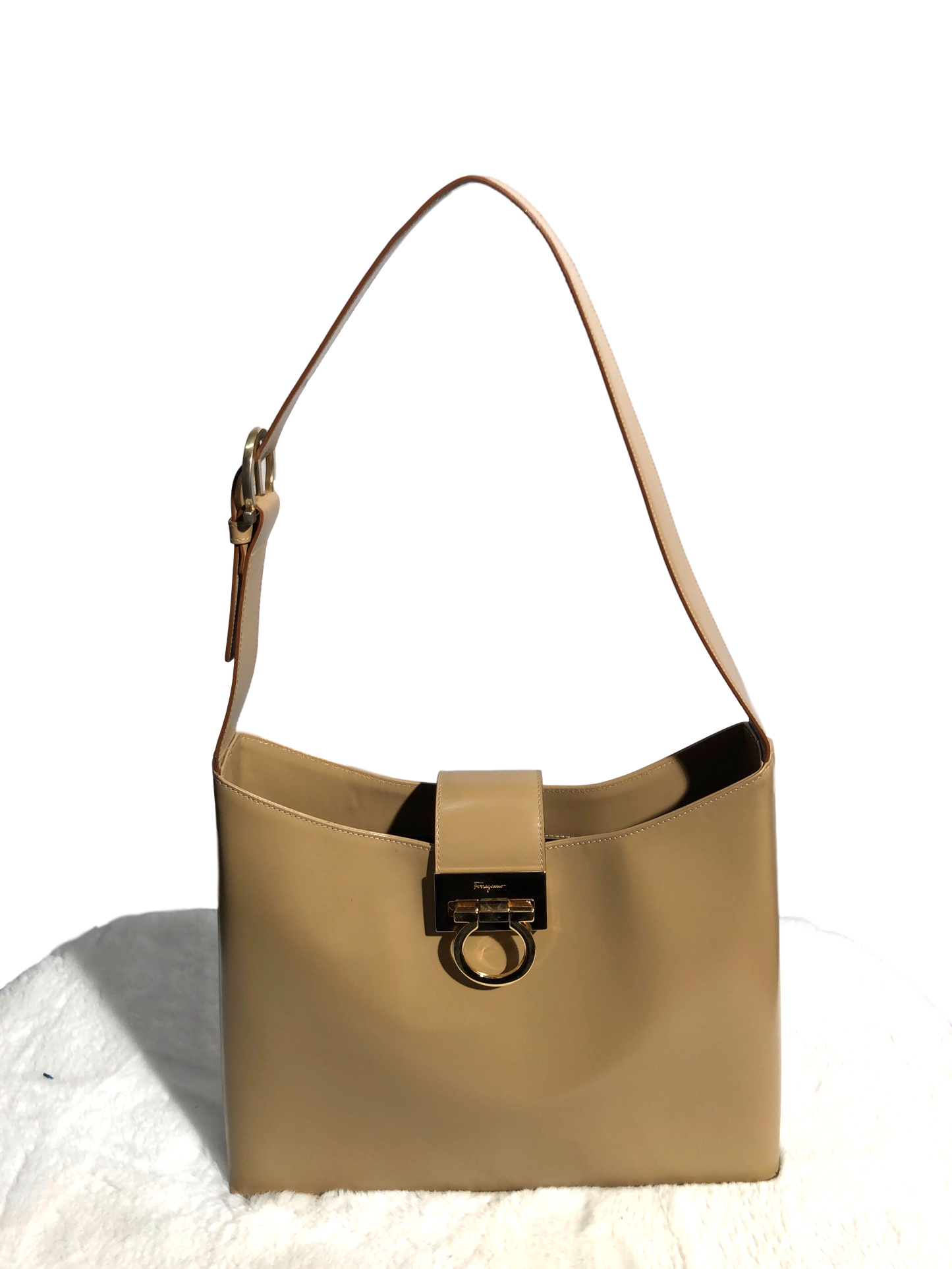 SALVATORE FERRAGAMO Leather Gancini Bag - eKlozet Luxury Consignment