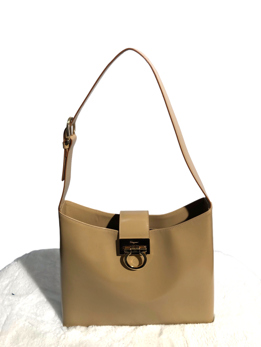 SALVATORE FERRAGAMO Leather Gancini Bag - eKlozet Luxury Consignment