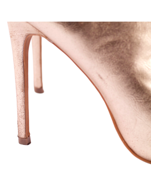 BETSEY JOHNSON MARAH BOOTIES - eKlozet Luxury Consignment