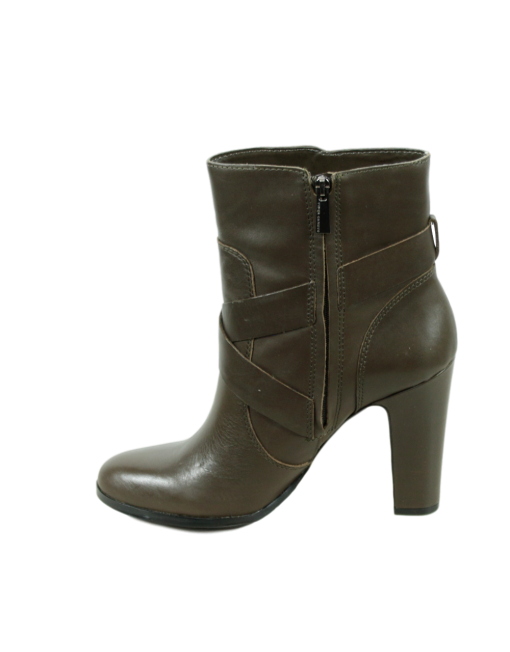 VINCE CAMUTO Leather Ankle Boots - eKlozet Luxury Consignment