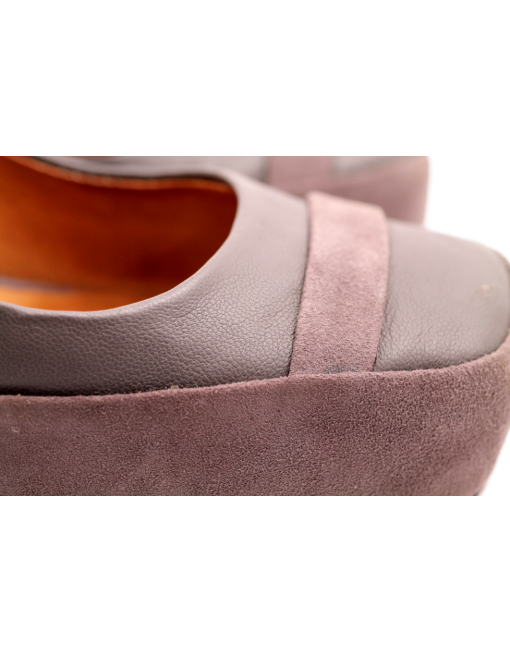 L.A.M.B. LEATHER AND SUEDE 'LEISURE' PUMP - eKlozet Luxury Consignment