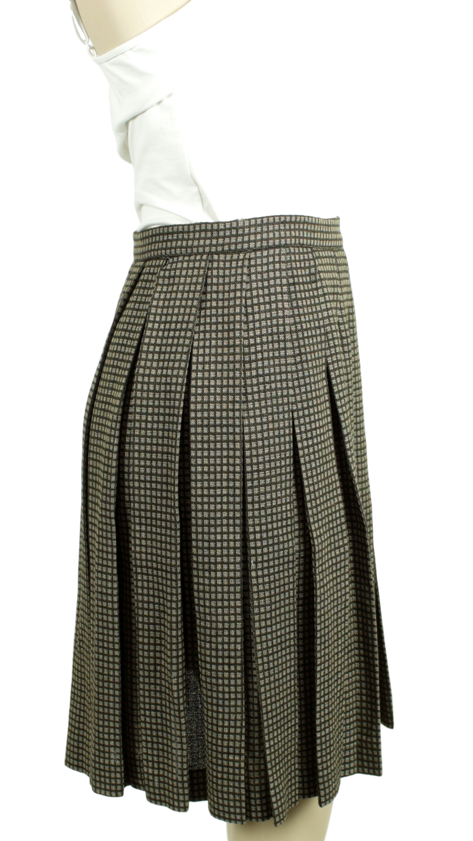 Georgio Armani Crew Neck Skirt Suit - eKlozet Luxury Consignment