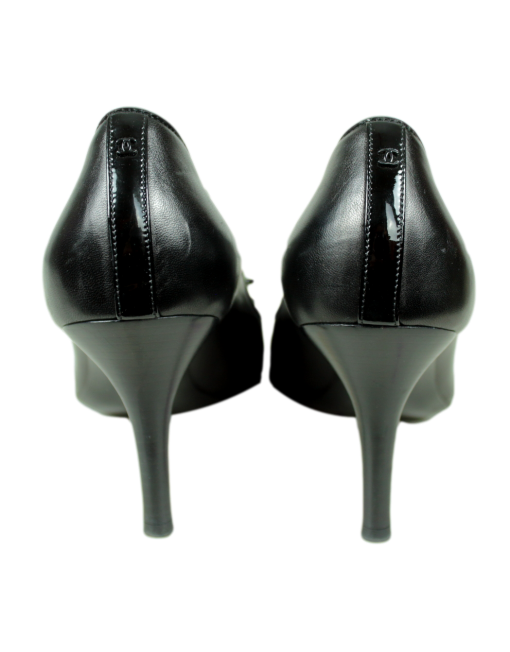 CHANEL Leather Bow Accents Pumps Back - eKlozet Luxury Consignment