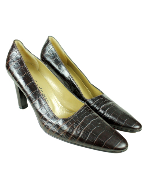 YVES SAINT LAURENT Crocodile Pumps Front - eKlozet Luxury Consignment