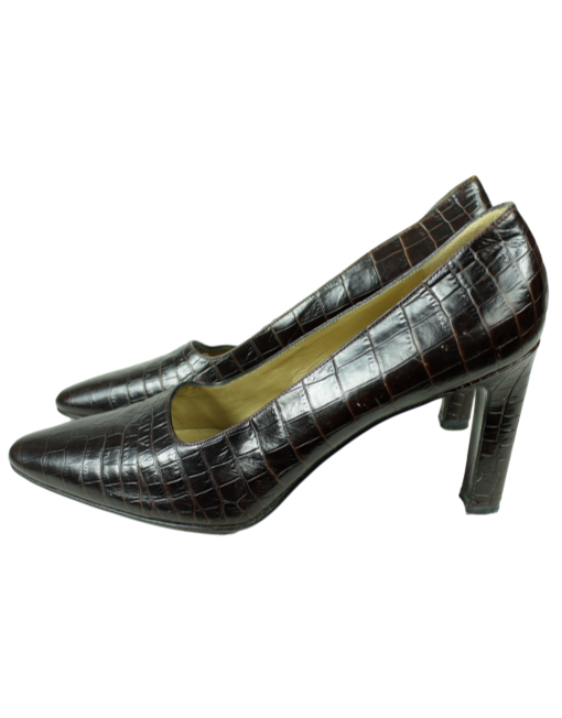 YVES SAINT LAURENT Crocodile Pumps Left Side - eKlozet Luxury Consignment