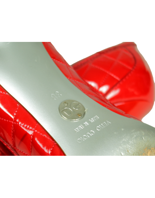 DOLCE & GABBANA Quilted Logo Pumps Logo