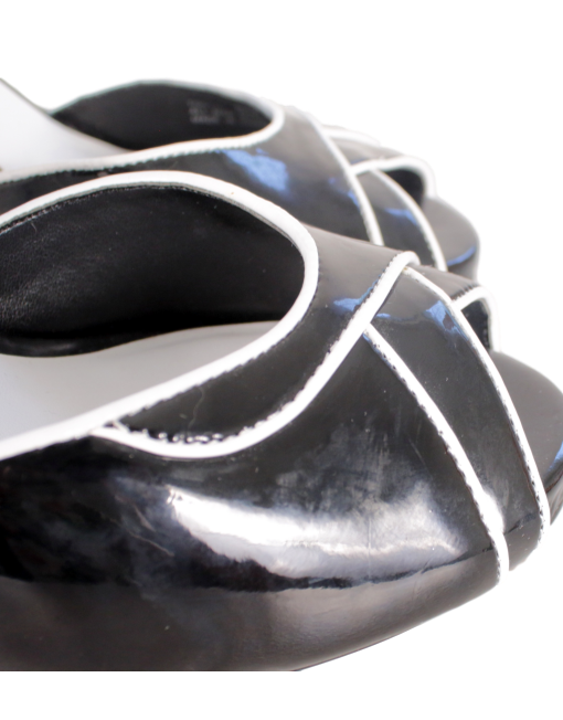 Chinese Laundry Patent Slingback Sandals - eKlozet Luxury Consignment